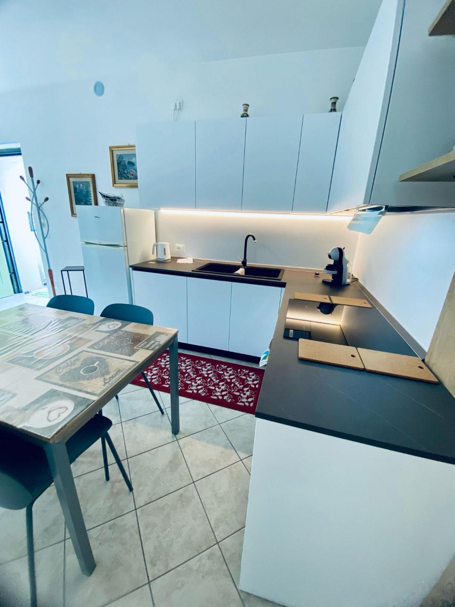 Alma Apartment 시르미오네 외부 사진