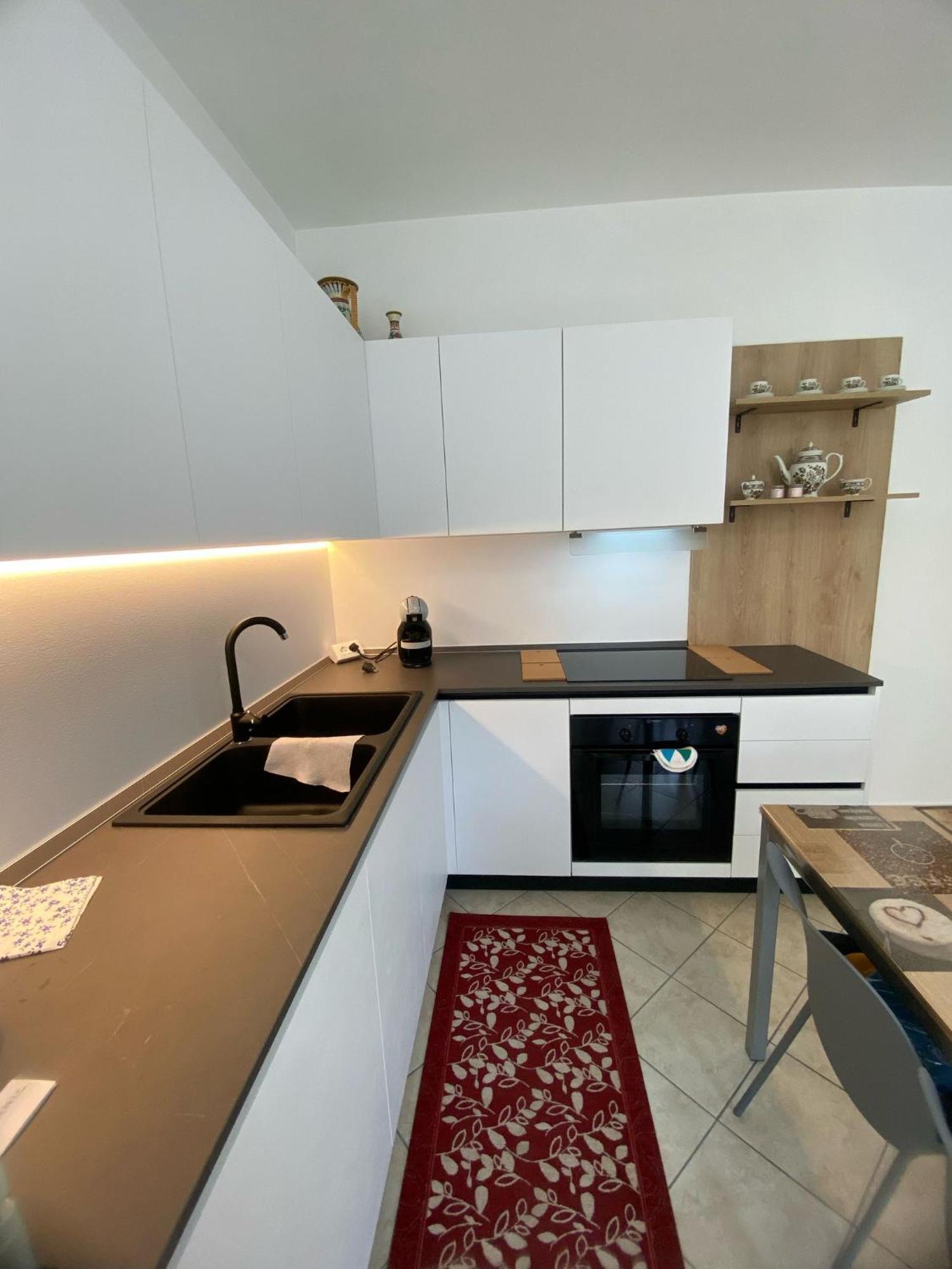 Alma Apartment 시르미오네 외부 사진